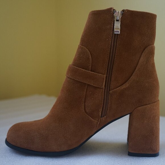 CafeNoir Vera Pelle Womens Size: 7 (37) Suede Leather Ankle Boots w/ Buckle - Picture 7 of 13